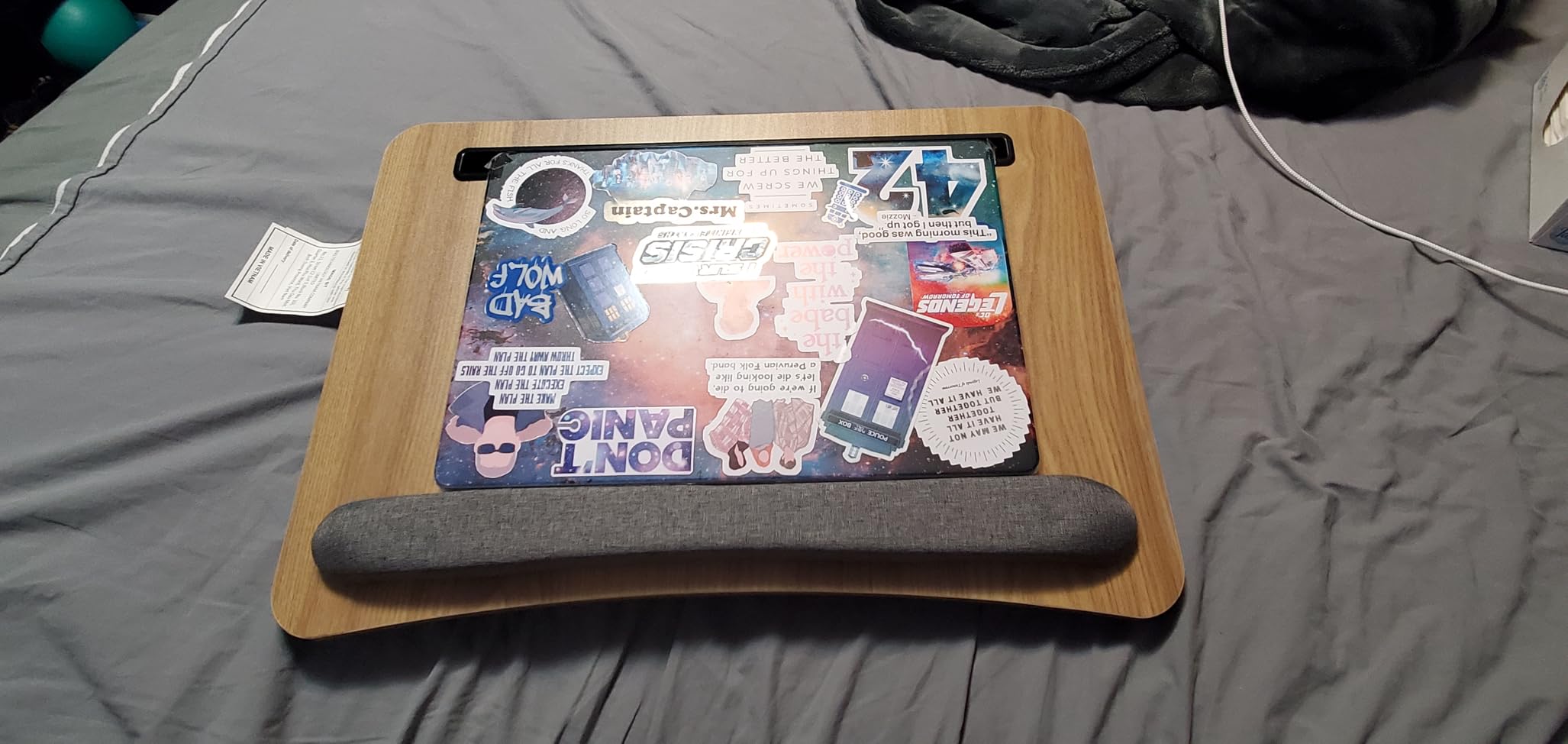 HUANUO Portable Lap Laptop Desk with Pillow Cushion, Fits up to 15.6 inch Laptop, with Anti-Slip Strip & Storage Function for Home Office Students Use as Computer Laptop Stand, Book Tablet - Customer Photo 1