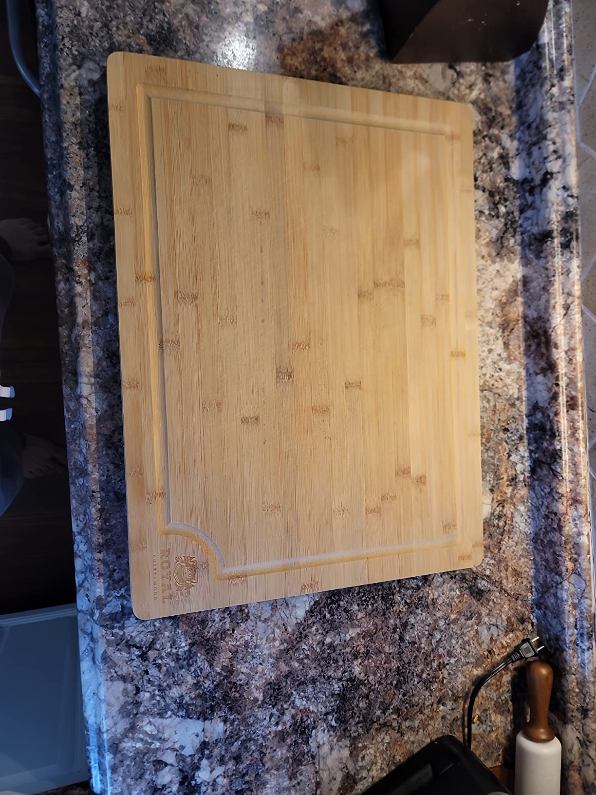 ROYAL CRAFT WOOD Cutting Board Set - Luxurious House Warming Gifts for New Home - Basket for First/New Home Owner with Towel, Apron - Ideal Welcome and Housewarming Presents for Homeowners - Customer Photo 3