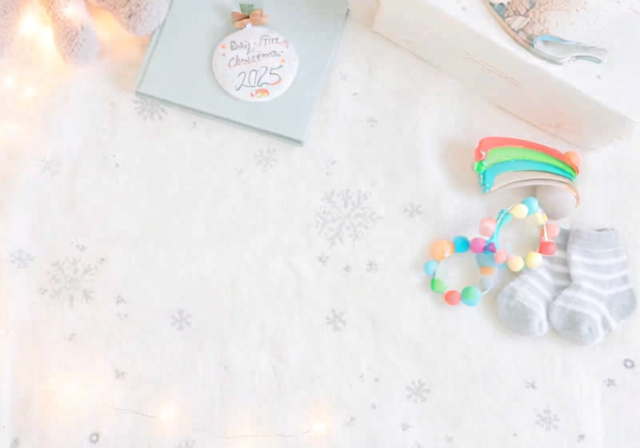 Best Baby's First Christmas Gifts [cy]: 15 Meaningful Presents for New Parents - PropelRC