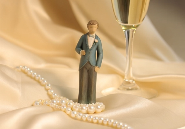 Mother Of The Groom Gifts: 15 Thoughtful Presents She'll Cherish Forever - PropelRC