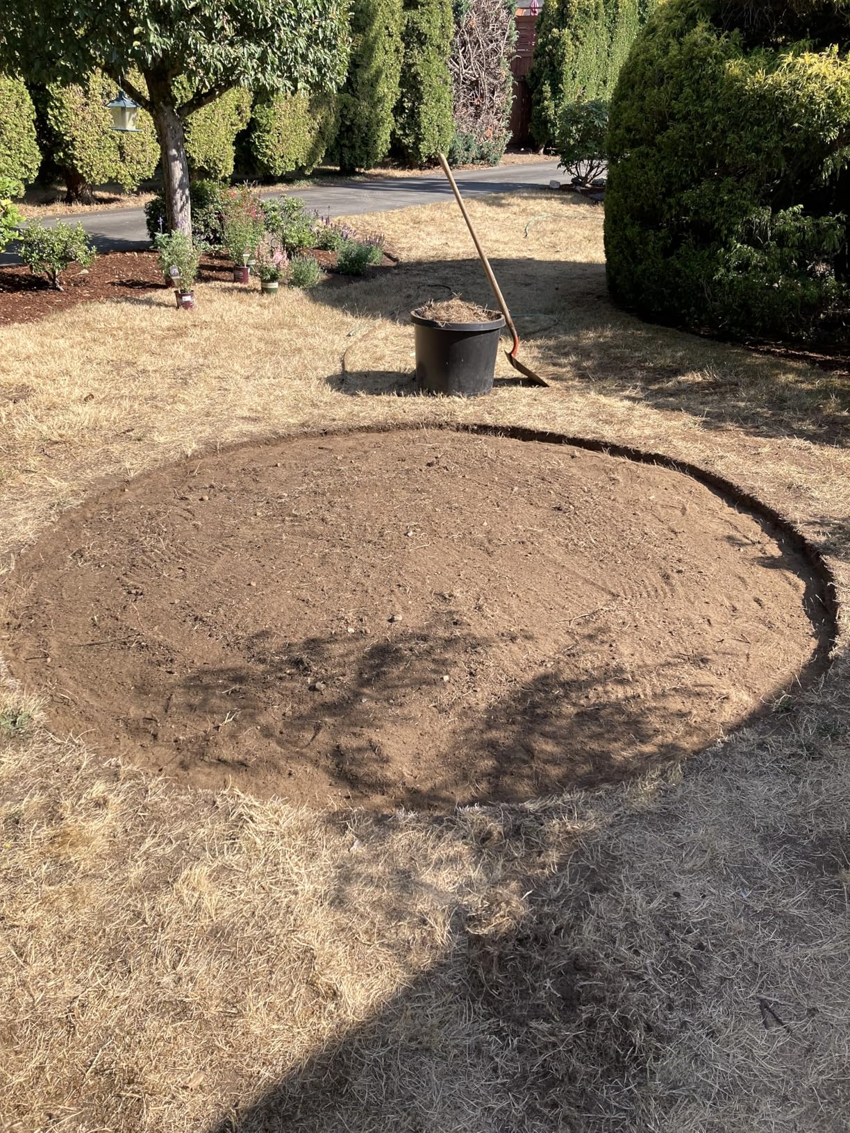 Alloyman 20V Cordless Tiller Cultivator, 360RPM Electric Garden Tiller, with 2 * 2.0Ah Batteries & Charger, 9In Tilling Width and 6.6In Depth Garden Rototiller for Lawn/Gardening/Soil Cultivation - Customer Photo 2