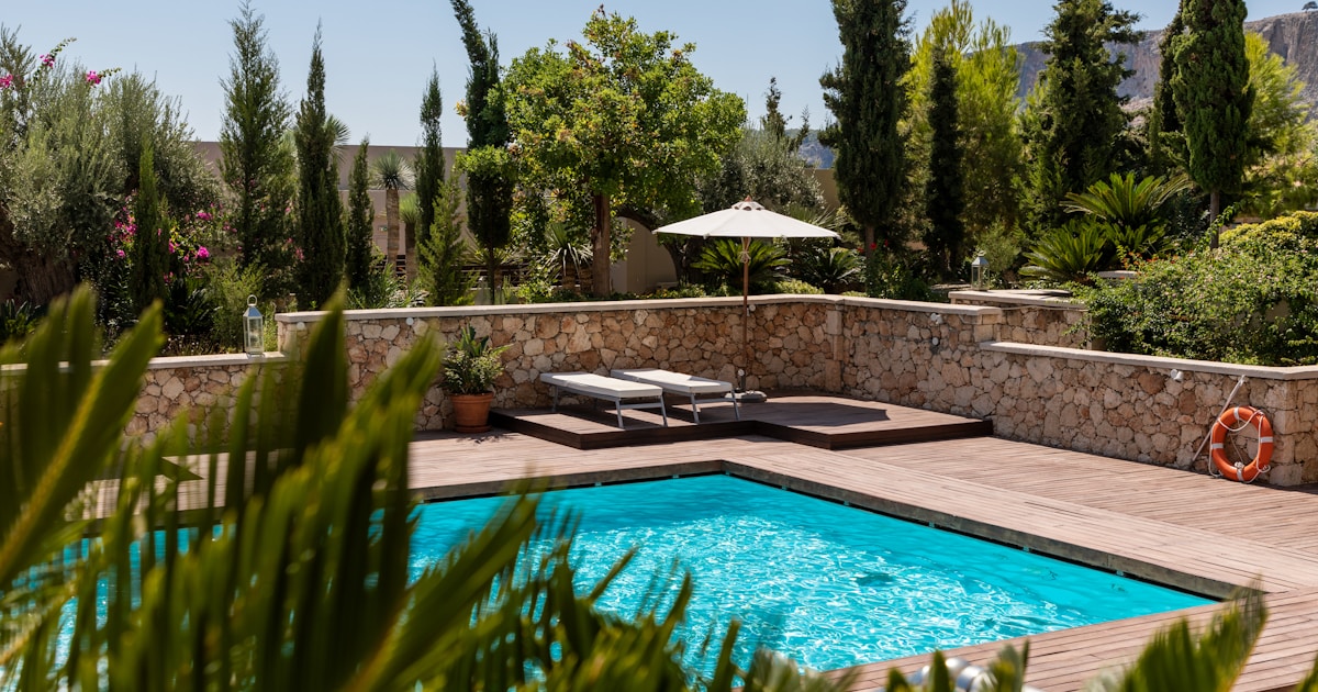 Best Solar Pool Covers: 8 Top-Rated Blankets Tested for Heat Retention - boundbyflame