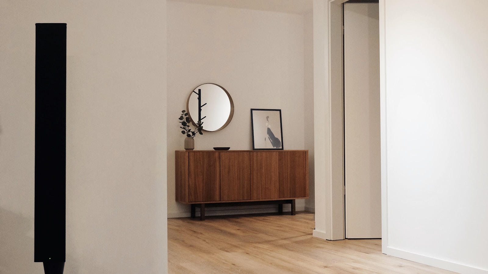 Best Waterproof Vinyl Flooring for Bathrooms: 10 Expert Picks - boundbyflame