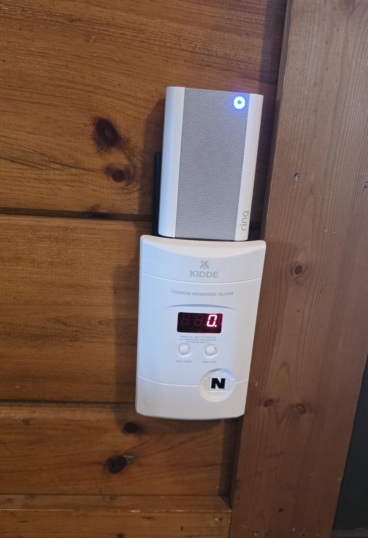 Kidde Carbon Monoxide Detector, Plug In Wall with 9-Volt Battery Backup, Digital LED Display customer photo 1