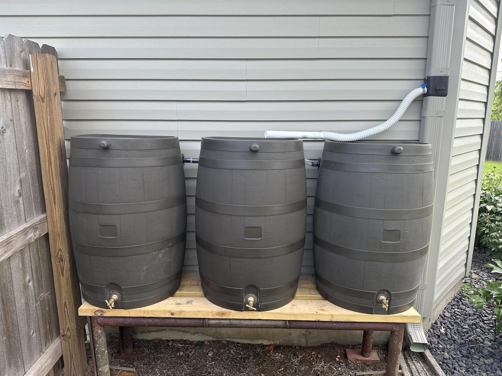 RTS Home Accents 50-Gallon Rain Barrel with Brass Spigot, Flat Back Rain Water Collection Barrel, Walnut Color customer photo 1