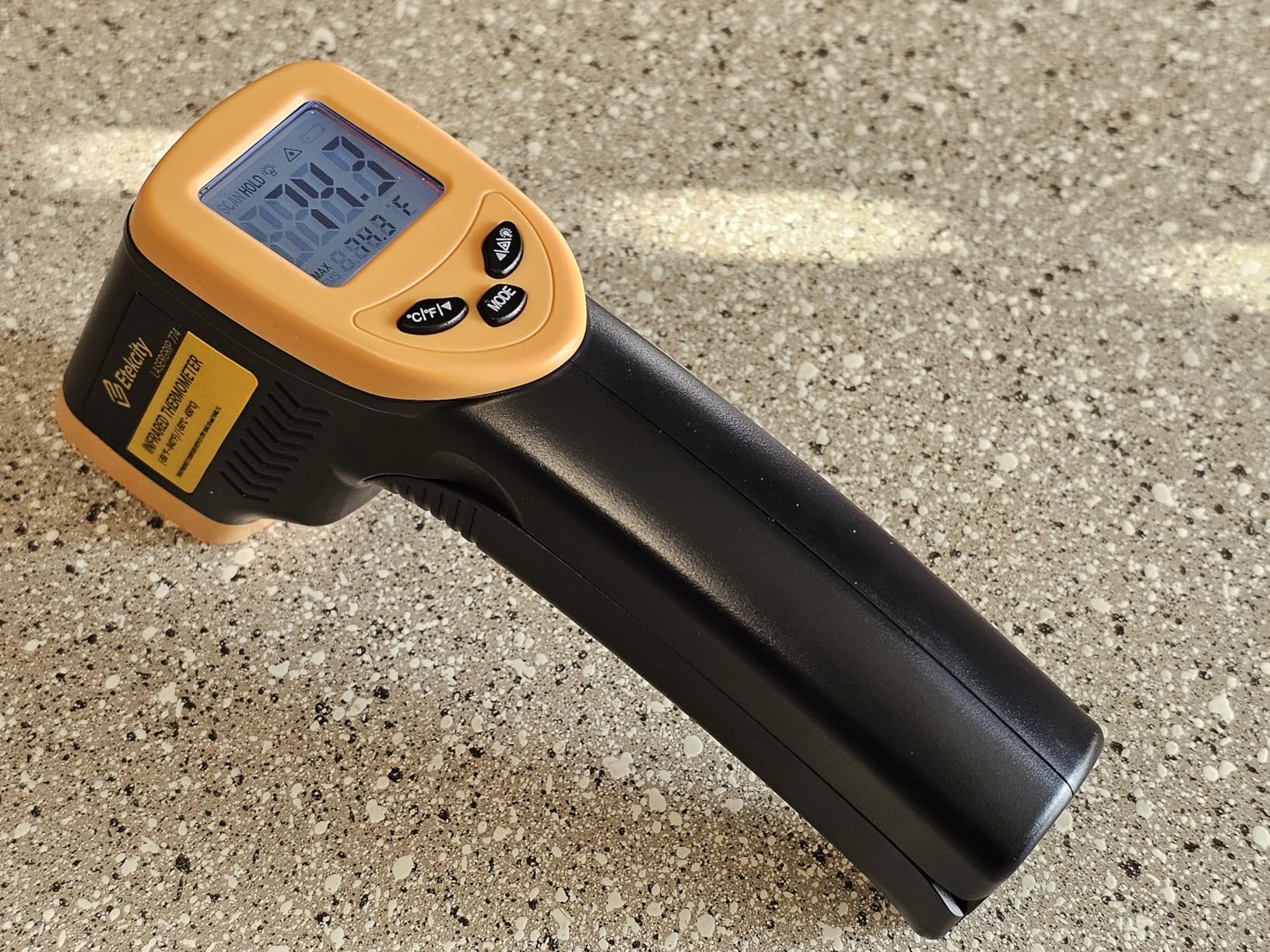 Etekcity Infrared Thermometer Laser Temperature Gun 1080, -58°F~ 1130°F for Meat Food Candy Pizza Oven, Heat Gun for Cooking, Kitchen, Fridge, Reptile, BBQ, HAVC, Adjustable Emissivity & Max Measure customer photo 1