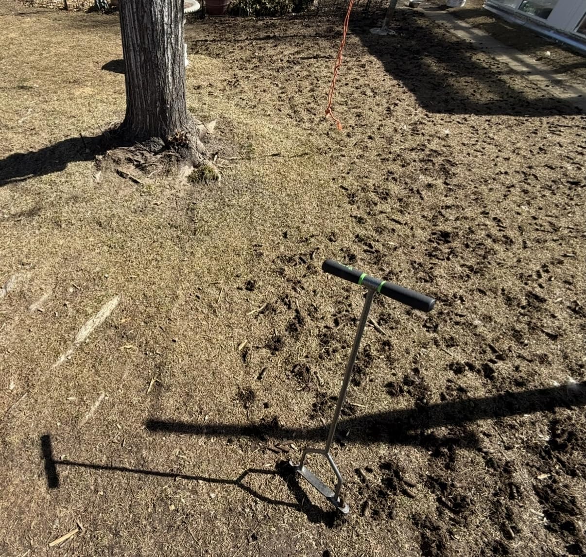 Yard Butler Manual Lawn Coring Aerator, ID-6C - Lawn Care Tool for Aerating - Long-Handled - Power-Coated Steel Construction - Comfortable Cushioned Handles Garden Tool - Easy to Use customer photo 1