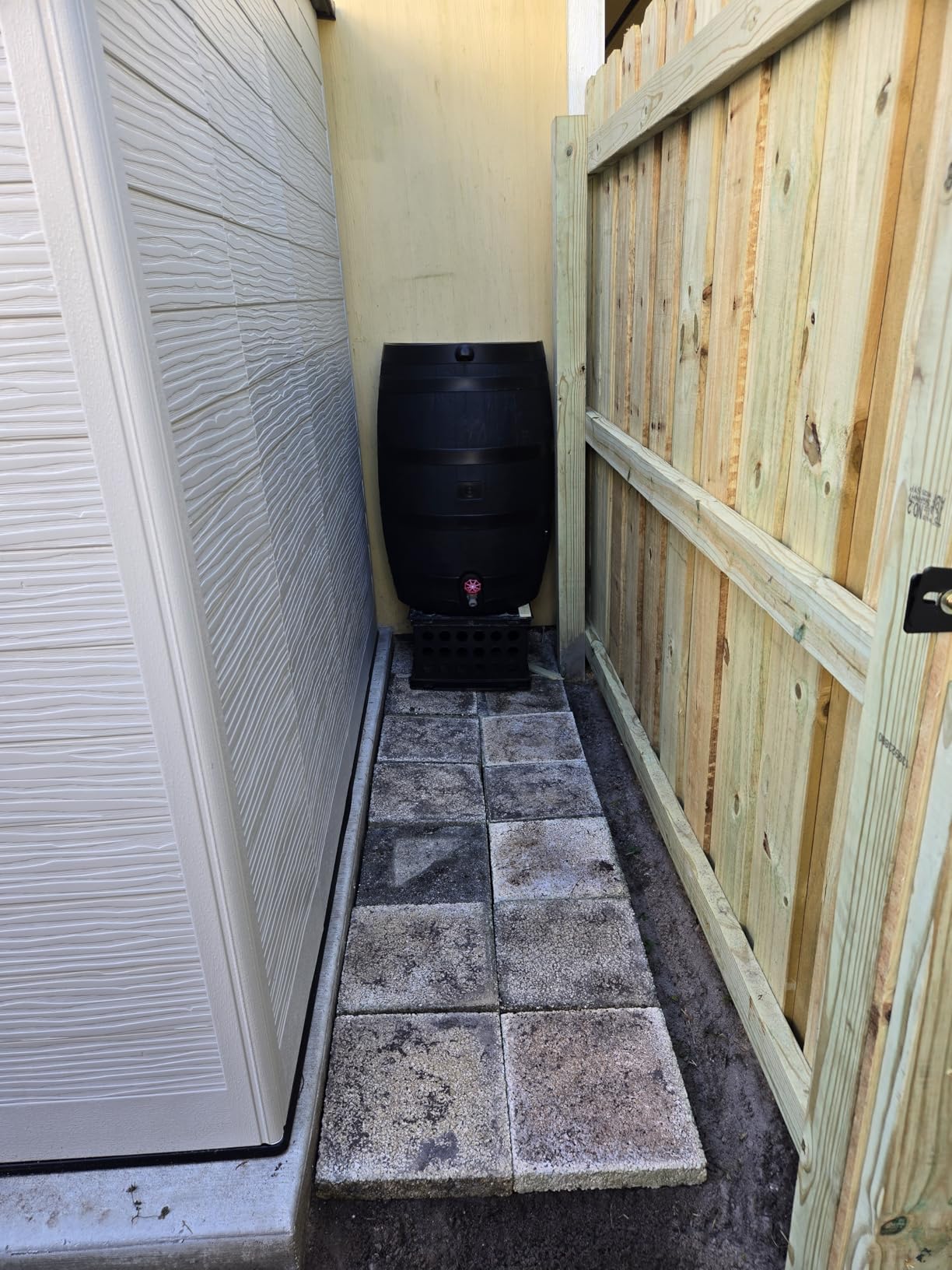 RTS Home Accents 50-Gallon ECO Rain Barrel Made with 100% Recycled Plastic, Flat Back Rain Water Collection Barrel, Black customer photo 1