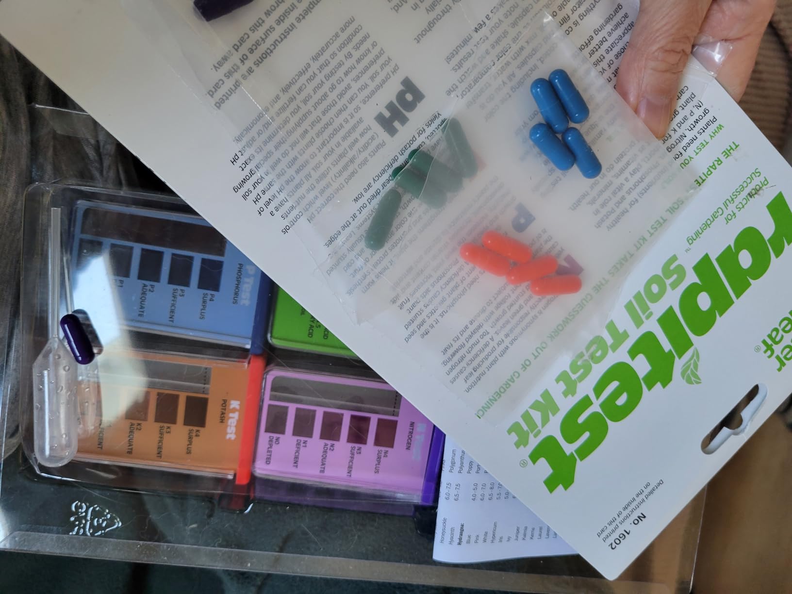 Rapitest Soil Test Kit for Gardens, Vegetables, Flowers and Lawns. USA designed and assembled soil tester completely, quickly and accurately measures/analyzes soil pH acidity and garden nutrients. customer photo 2