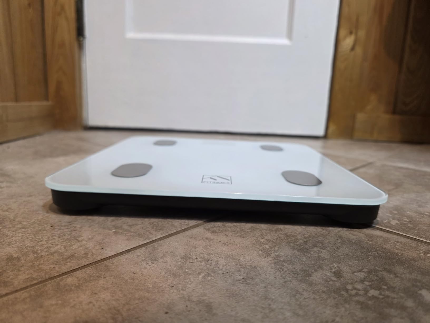 FITINDEX Smart Scale for Body Weight, FSA&HSA Eligible, Scale with BMI, Body Fat, Muscle Mass, Bluetooth,13 Body Composition Analyzer, Sync APP, Digital Bathroom, 400lb, White customer photo 1
