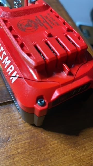 CRAFTSMAN V20 Cordless Pole Saw, 14-Foot, Battery and Charger Included, Pole Saws for Tree Trimming, Up to 325 Cuts per Charge, 4.0Ah, Electric Tree Trimmer (CMCCSP20M1) customer photo 1