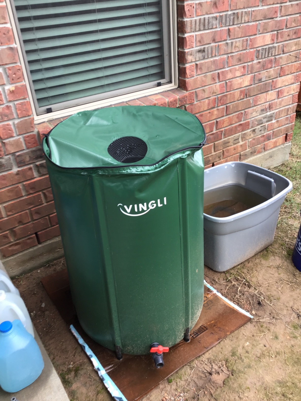 VINGLI 100 Gallon Collapsible Rain Barrel, Portable Water Storage Tank, Rainwater Collection System Downspout, Water Catcher Container with Filter Spigot Overflow Kit customer photo 2