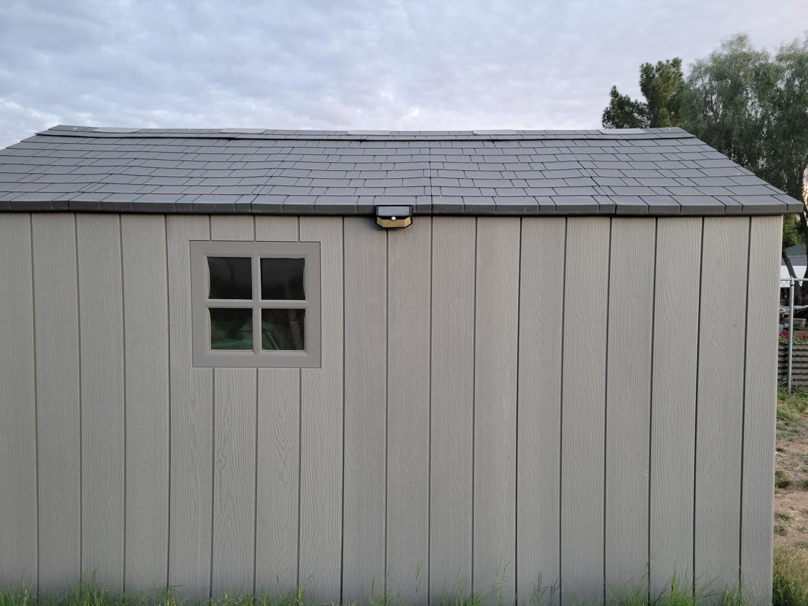 HMCITY Solar Lights Outdoor 120 LED with 3 Lighting Modes, Motion Sensor Wall Lights,IP65 Waterproof Solar Powered for Garden Patio Yard (Back Button 2Packs, Black Shell-Daylight White) customer photo 1