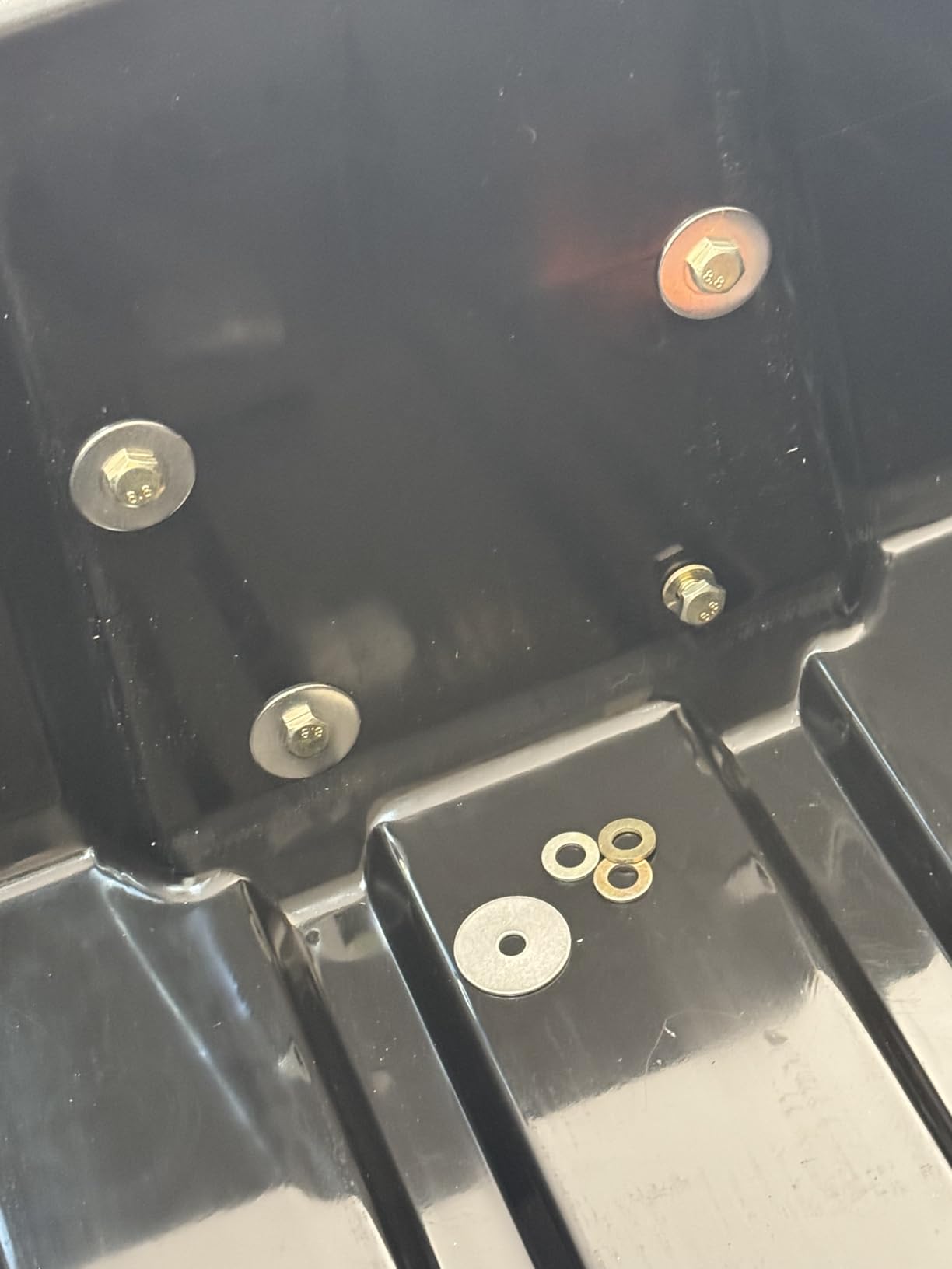 Gorilla Carts Heavy-Duty Dump Cart, Patented Quick-Release Dumping, Steel Frame, 600 lb Capacity, No-Flat 10-Inch Tires, Utility Wagon for Garden, Yard, Beach customer photo 2