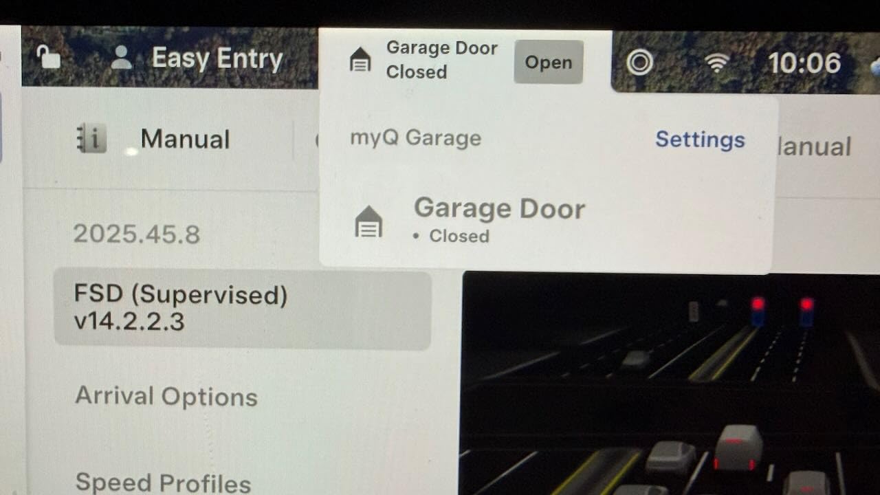 CHAMBERLAIN Smart Garage Control - Wireless Garage Hub and Sensor with Wifi & Bluetooth - Smartphone Controlled, myQ-G0401-ES customer photo 1