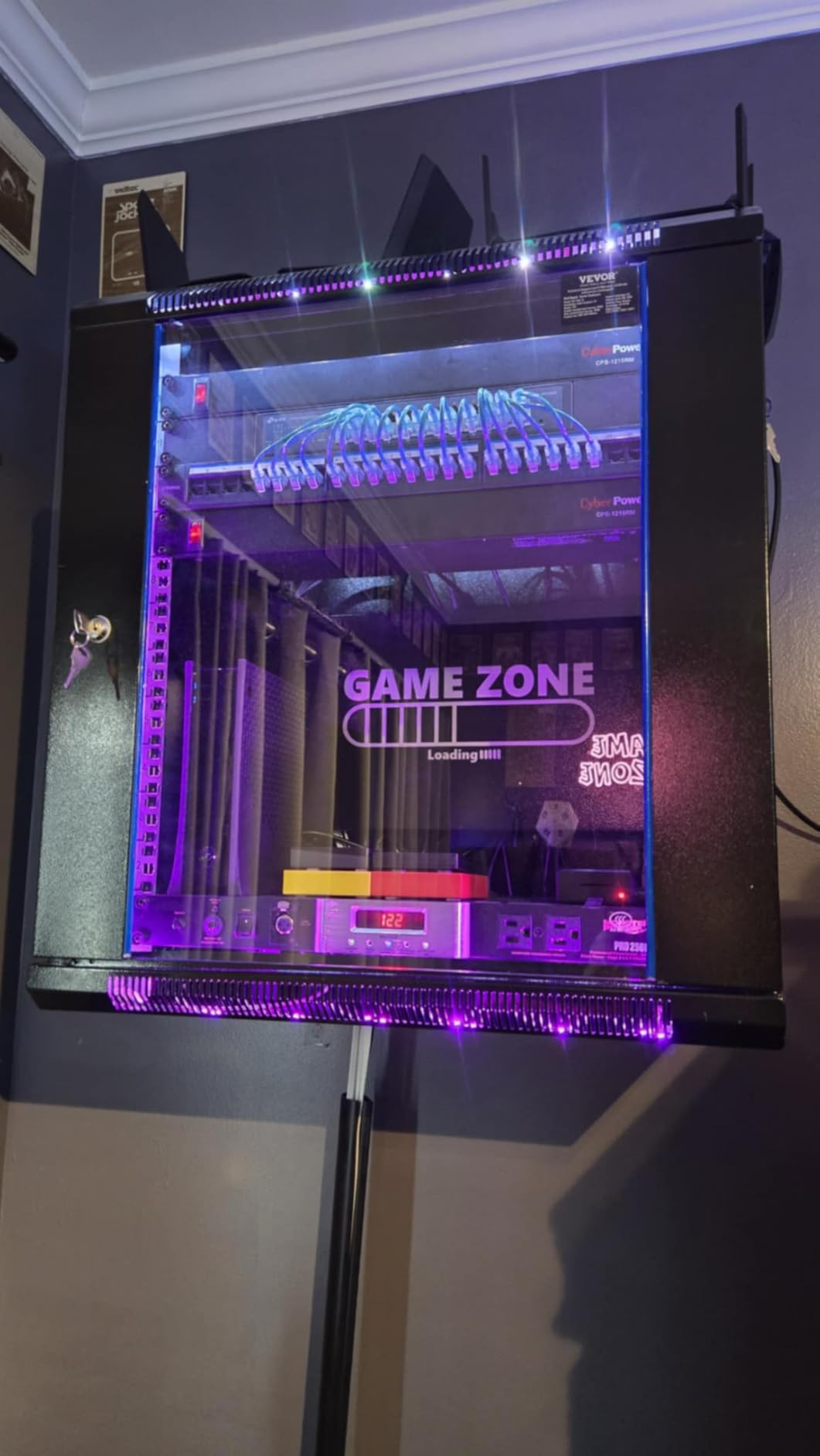 NETGEAR Nighthawk WiFi 6E Router (RAXE500) - Security Features, 12-Stream Gigabit Router AXE11000 Tri-Band Wireless Speed (Up to 10.8Gbps), New 6GHz Band, Coverage up to 3,500 sq. ft, 60 Devices customer photo 2