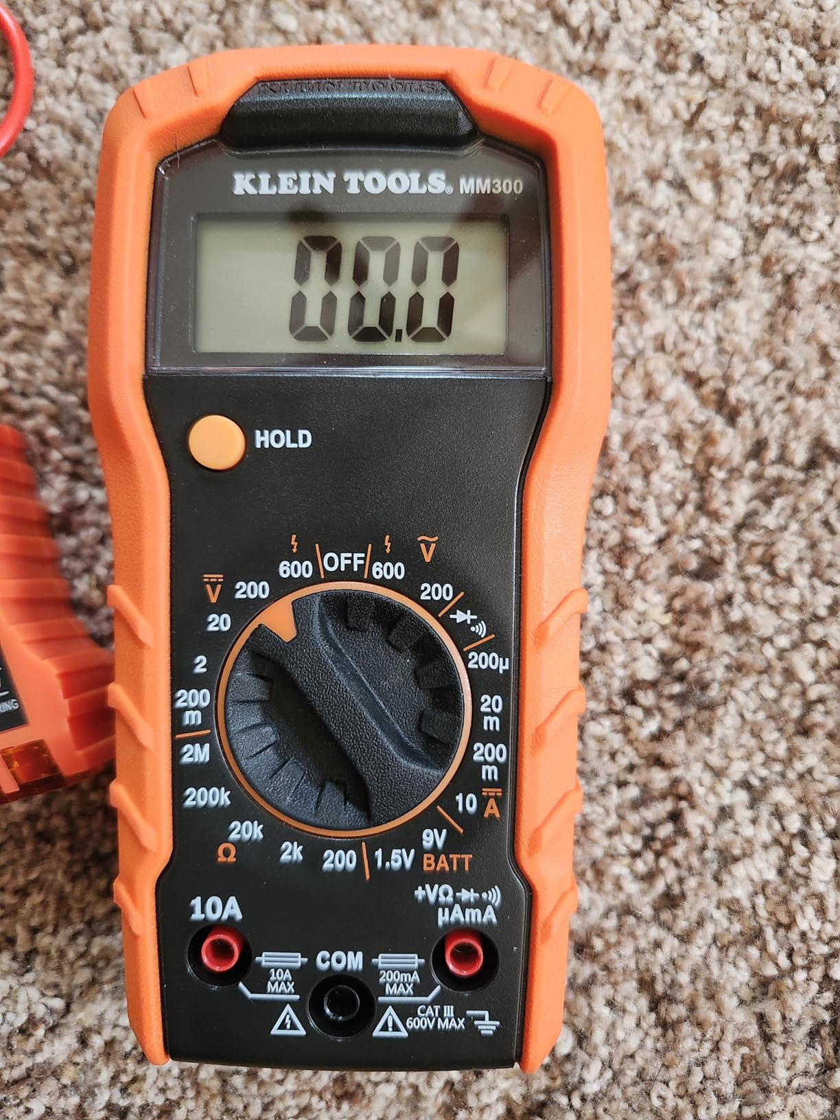 Klein Tools 69149P Electrical Test Kit with Digital Multimeter, Non-Contact Voltage Tester and Electrical Outlet Tester, Leads and Batteries customer photo 2