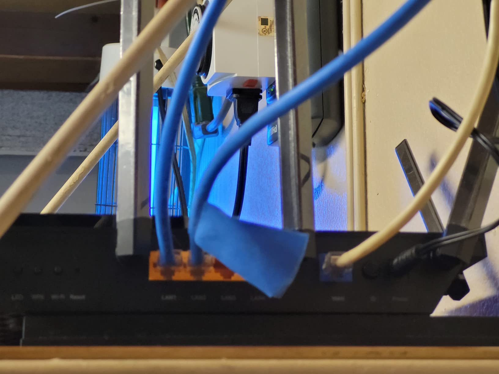 TP-Link AXE5400 Tri-Band WiFi 6E Router (Archer AXE75), 2025 PCMag Editors' Choice, Gigabit Internet for Gaming & Streaming, New 6GHz Band, 160MHz, OneMesh, Quad-Core CPU, VPN & WPA3 Security customer photo 1