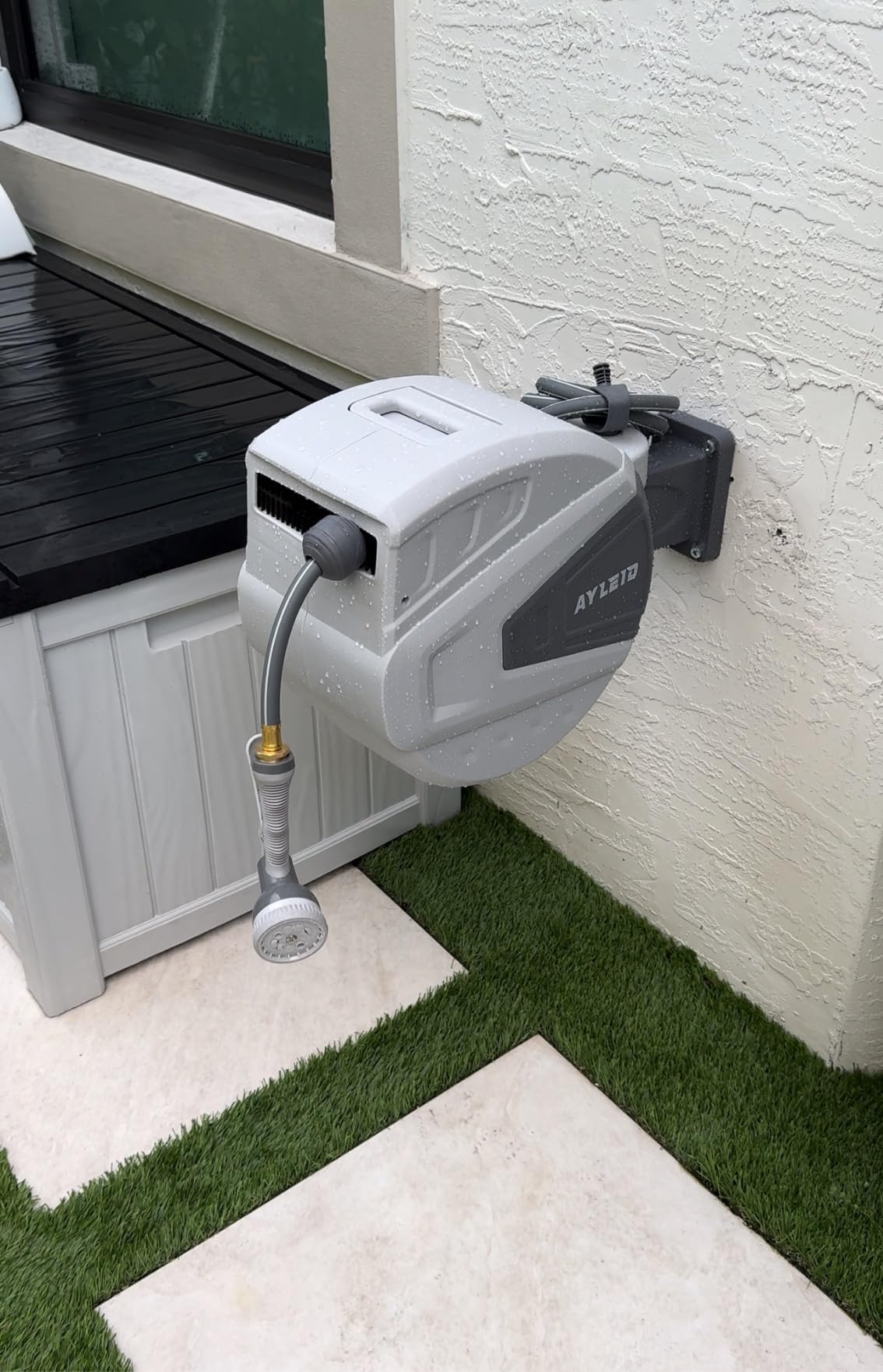 Ayleid Retractable Garden Hose Reel, 1/2 in x 100 ft Wall Mounted Hose Reel, with 9-Function Sprayer Nozzle, Any Length Lock/Slow Return System customer photo 2