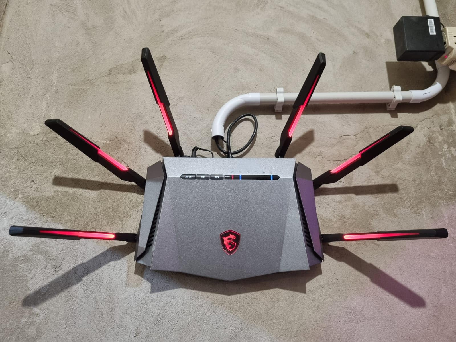 MSI Radix AXE6600 WiFi 6E Tri-Band Gaming Router, AI QoS, RGB, 1.8GHz Quad-Core Processor, MU-MIMO, Tri Band Gigabit Wireless, 8-Stream, High Speed Long Range Gaming Router customer photo 2