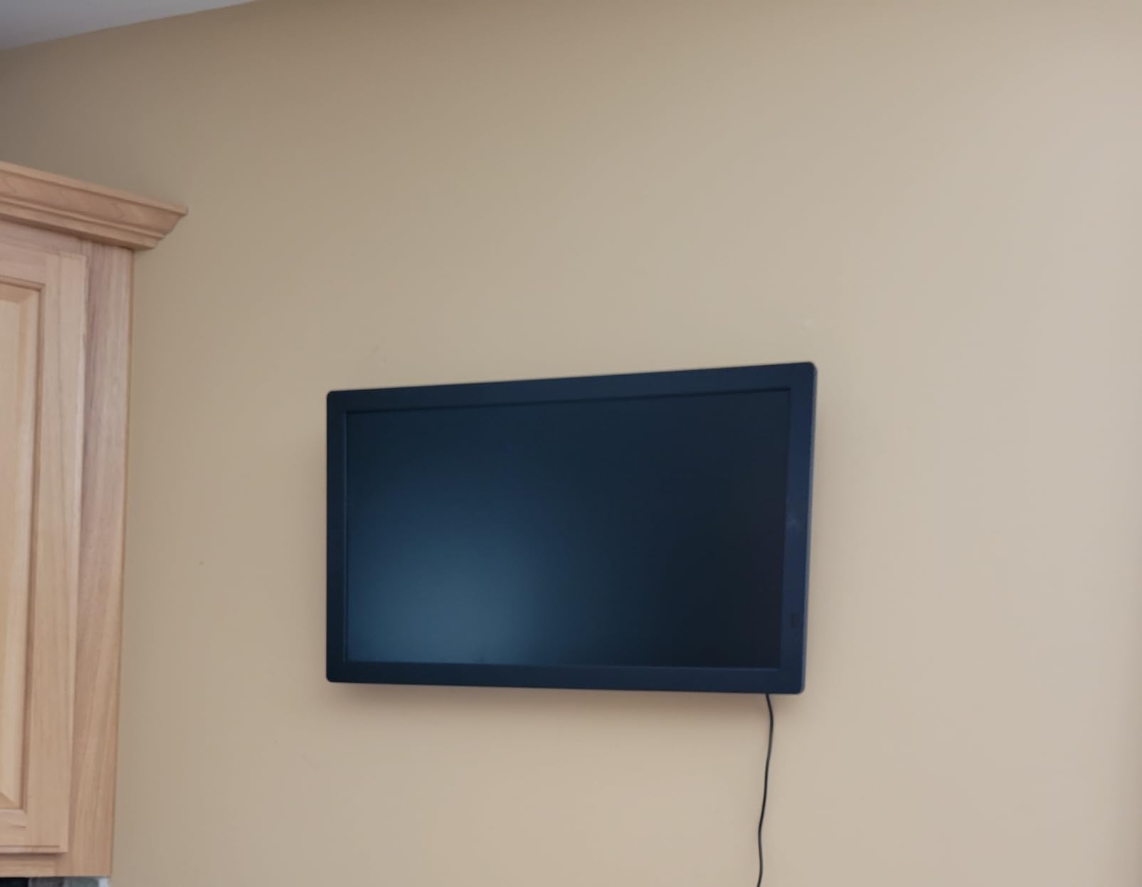 Uhale Digital Picture Frame WiFi 10.1 Inch with 32GB Storage, Electronic Photo Frames 1280 x 800 HD IPS Touch Screen, Auto Rotate, Slideshow, Instantly Share Photos and Videos from Anywhere customer photo 2