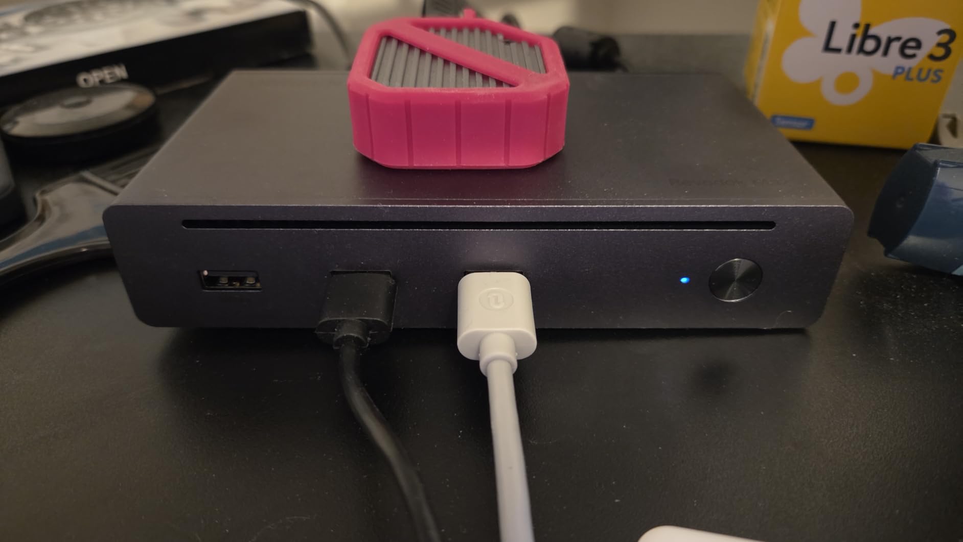 UGREEN Thunderbolt 4 Dock 8-in-1 40Gbps TB4 Hub 3 x TB 4 Dual 4K@60Hz or Single 8K Display, 85W Charging, Gigabit Ethernet, 3 x USB A 3.2 - Revodok Max 208 for Mac M1/M2/M3/M4 Pro/Max customer photo 1