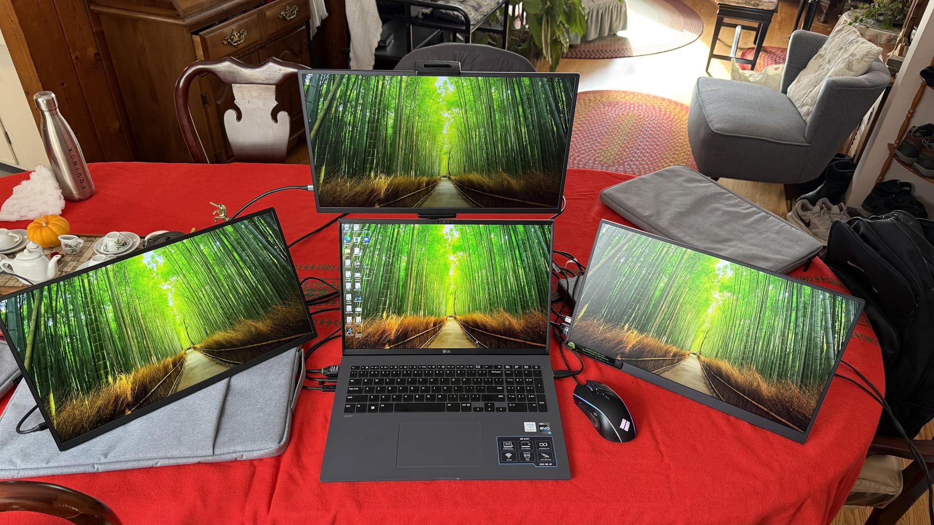 UGREEN Thunderbolt 4 Dock 8-in-1 40Gbps TB4 Hub 3 x TB 4 Dual 4K@60Hz or Single 8K Display, 85W Charging, Gigabit Ethernet, 3 x USB A 3.2 - Revodok Max 208 for Mac M1/M2/M3/M4 Pro/Max customer photo 2