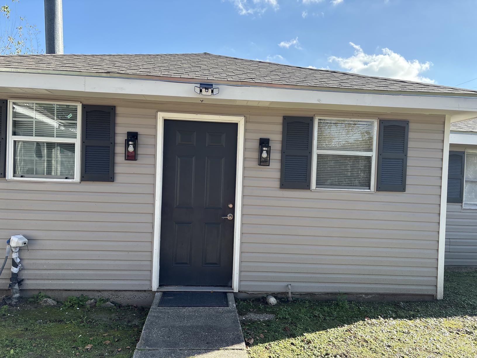 INCX Solar Lights Outdoor Waterproof, 3000 LM 156 LED Motion Sensor Outdoor Lights, 3 Heads Solar Powered Security Flood Light Motion Detected Spotlight for Patio Garage Yard Entryways, 2 Pack Black customer photo 2