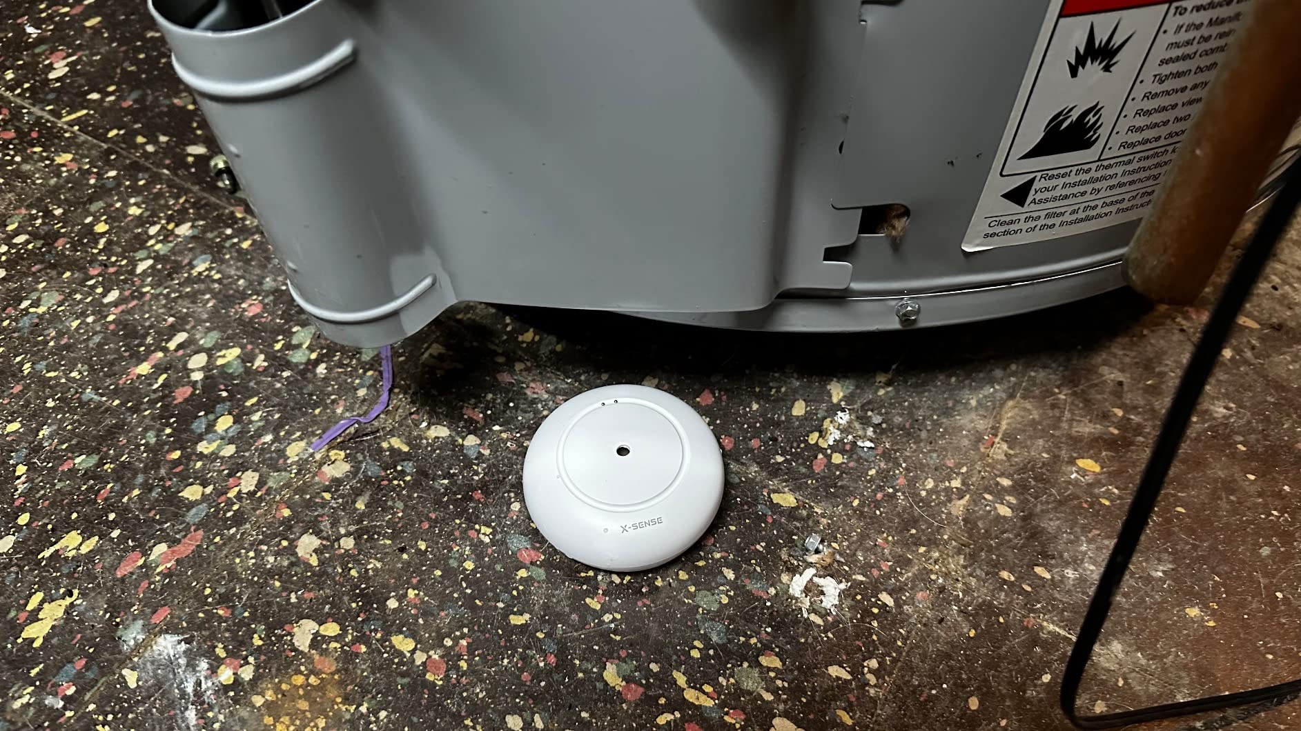 X-Sense Wi-Fi Water Leak Detector Kit, Smart Water Sensor Alarm with App Alerts and Ultra-Slim Design, Water Alarm Leak Detector for Basements, 4 Water Sensors and 1 Base Station, Model SWS0A41 customer photo 1