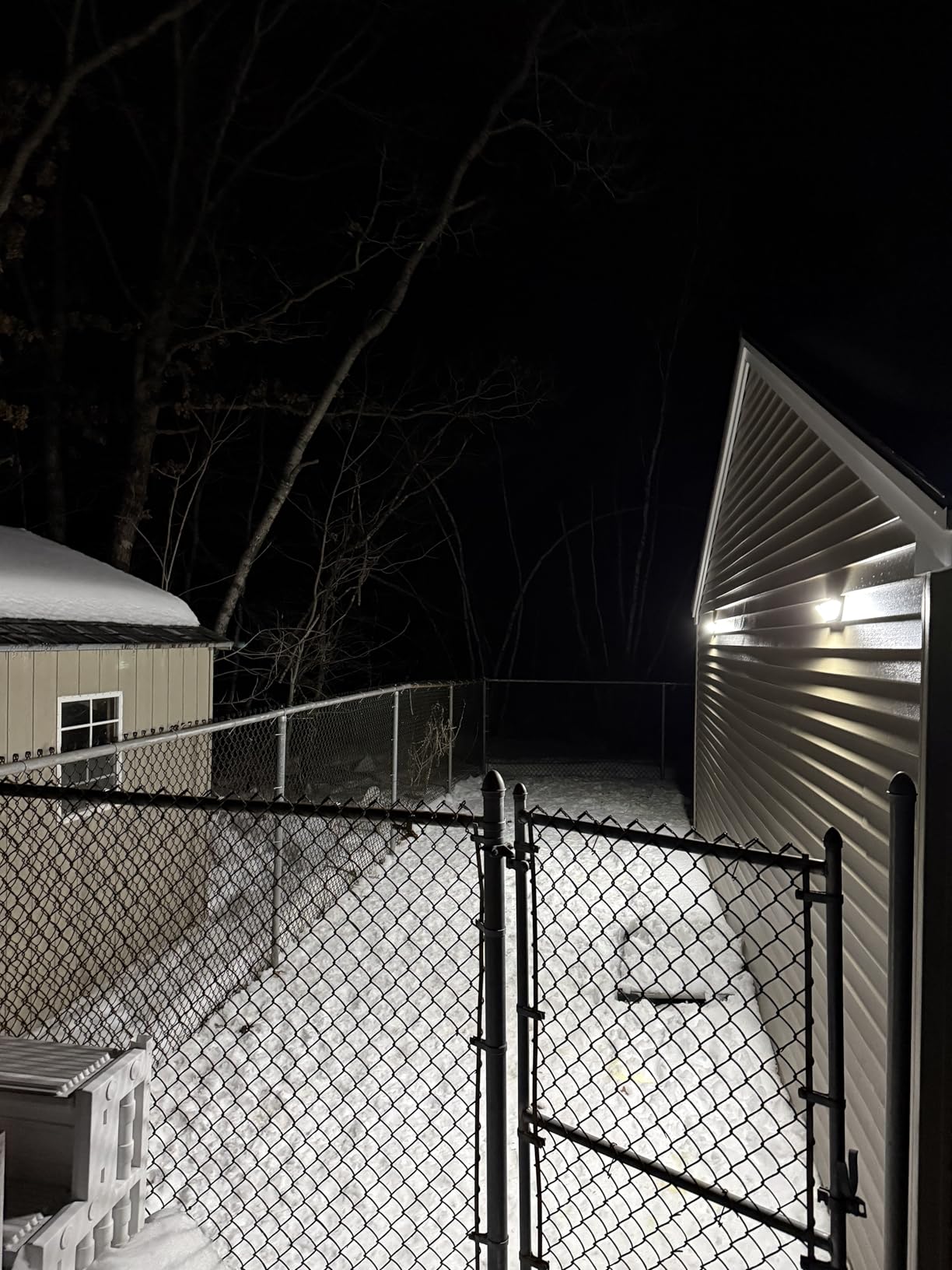 TECKNET 416 LED Solar Lights Outdoor Waterproof, 300° Angle & 3 Lighting Modes Motion Sensor Outdoor Lights, 2 Pack Solar Powered Flood Wall Lights IP66 for Home Patio Fence Yard Deck Garage Street customer photo 1