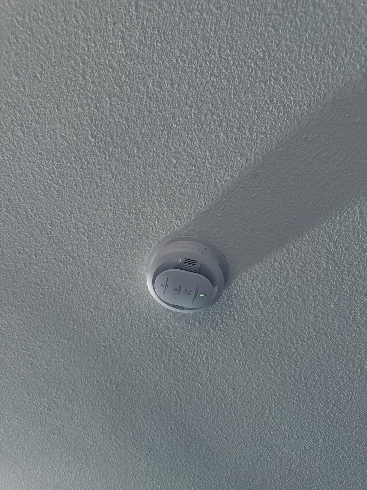 Kidde Smart Smoke and Carbon Monoxide Detector, Ring App Enabled for Real-Time Notifications, Wire-Free Interconnectivity, AA Battery Powered customer photo 1