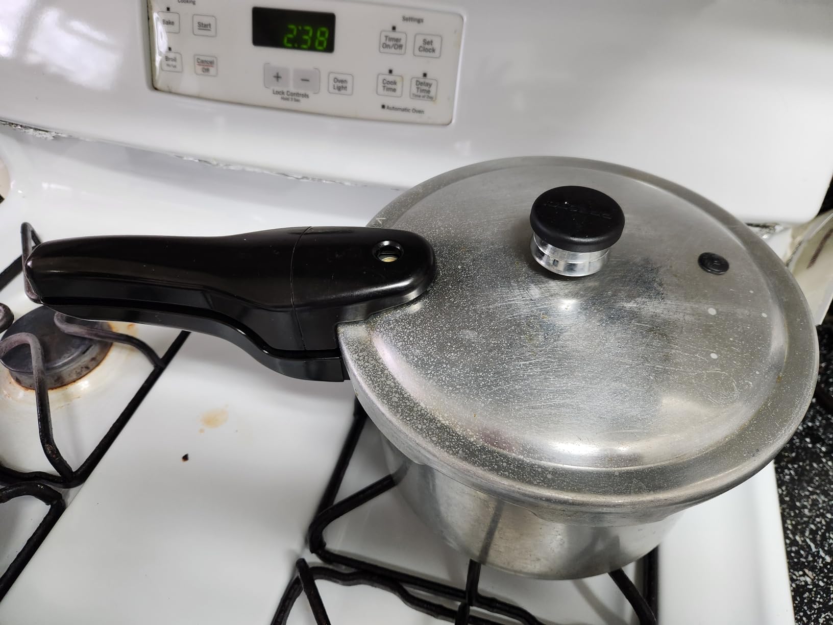 Presto 01241 4-Quart Aluminum Pressure Cooker customer photo 1