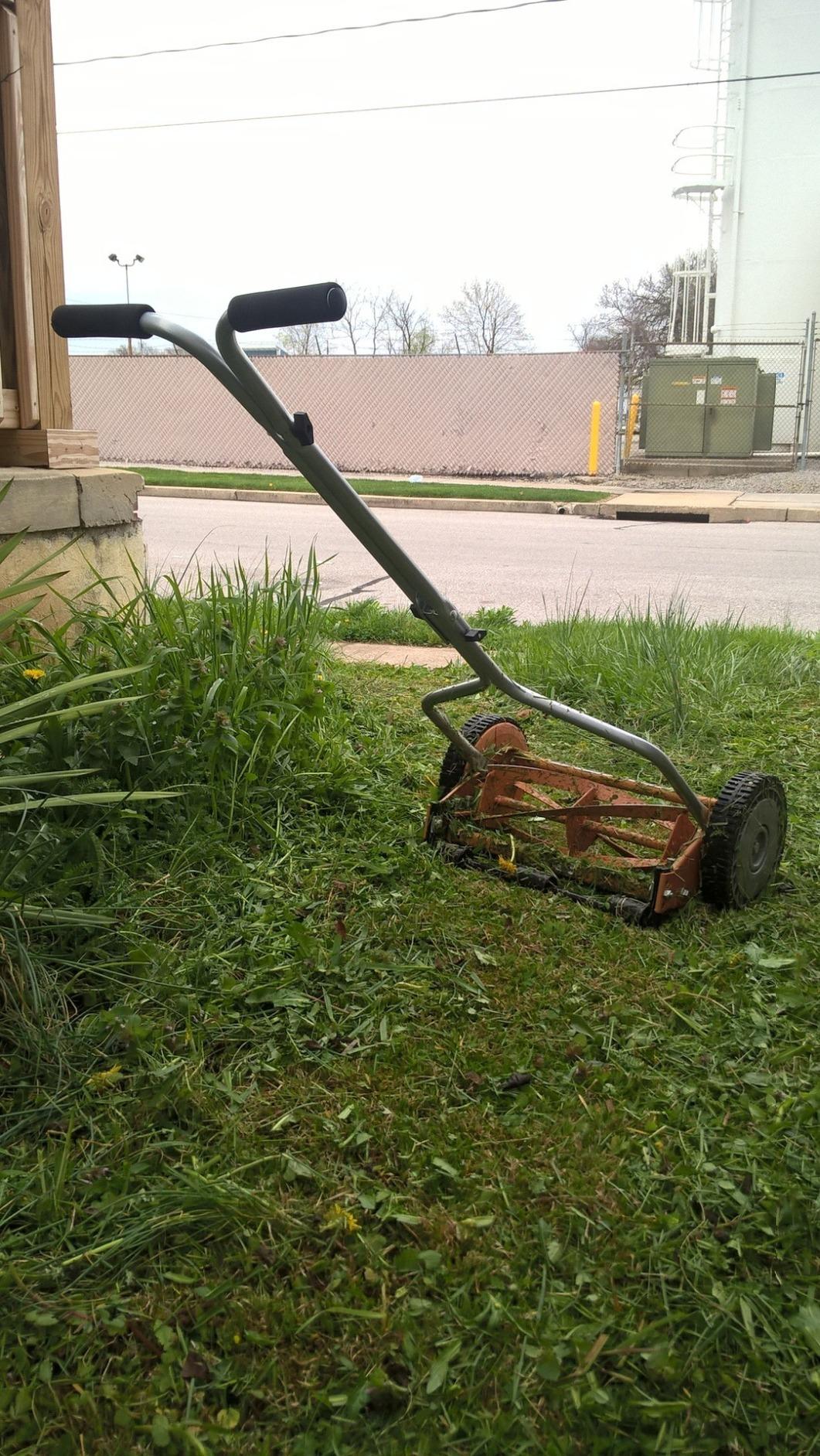 American Lawn Mower Company 1204-14 14-Inch 4-Blade Push Reel Lawn Mower, Red customer photo 2