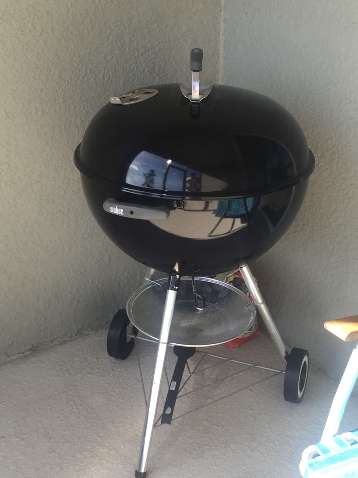 Weber Original Kettle Charcoal Grill, 22-Inch, Black - Classic Outdoor BBQ Grill with One-Touch Cleaning System and Precise Temperature Control Dampers customer photo 1