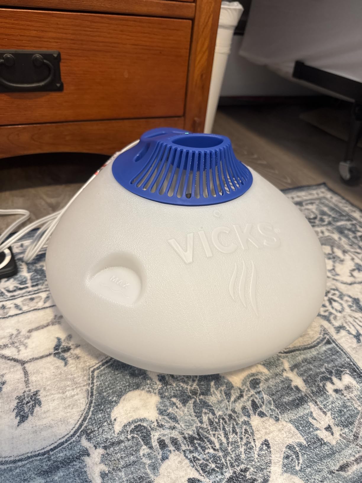 Vicks Warm Steam Vaporizer & Humidifier 1.5 Gallon Tank for Small and Medium Rooms, Night Light, Works with VapoPads and VapoSteam customer photo 2