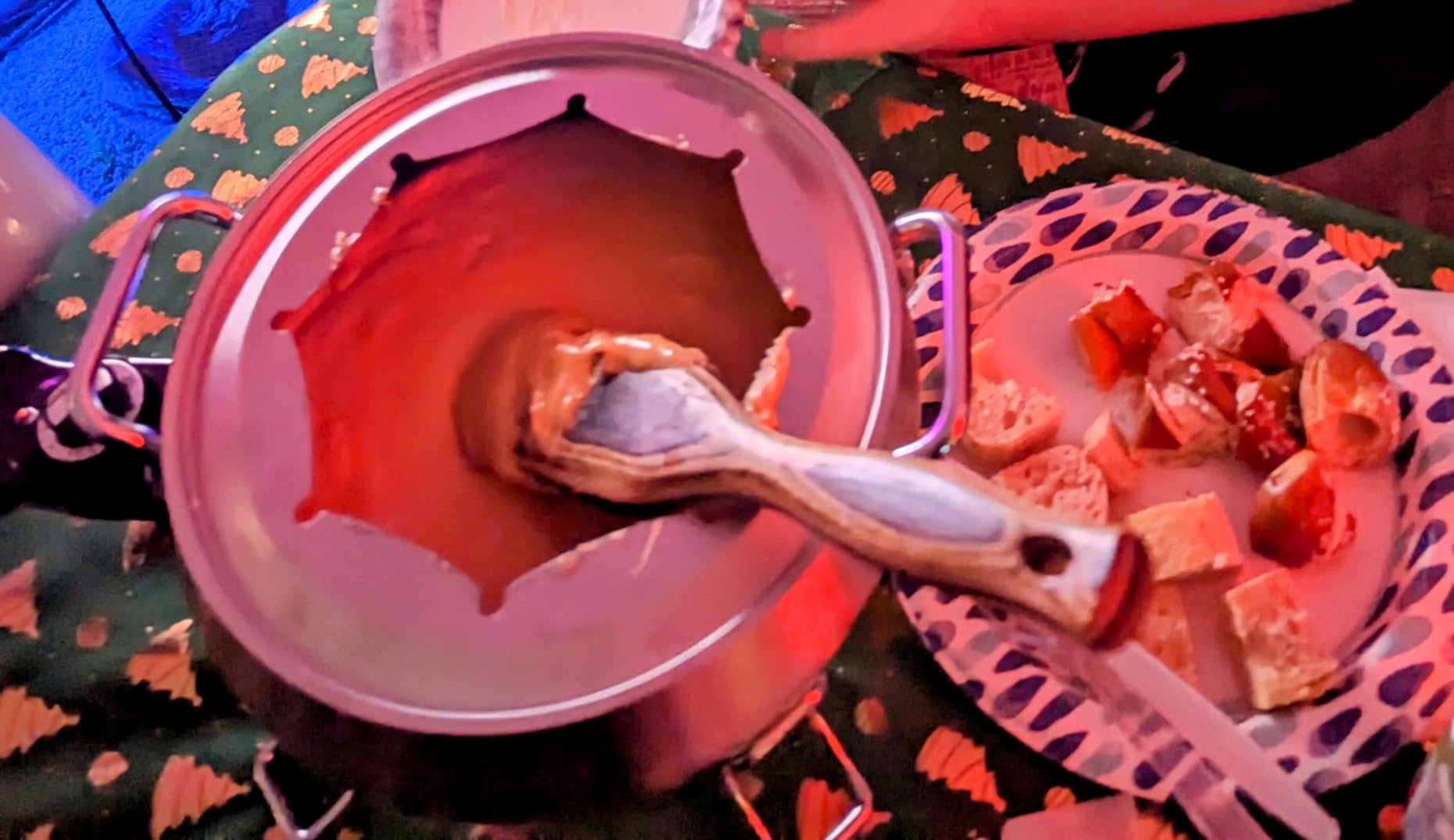 Cuisinart Fondue Pot Set, 3-Quart Stainless Steel Electric Fondue Pot for Chocolate, Cheese, Broth, and Oil, Includes 8 Forks, Temperature Control, Nonstick Interior, Dishwasher Safe, CFO-3SSNAS customer photo 1