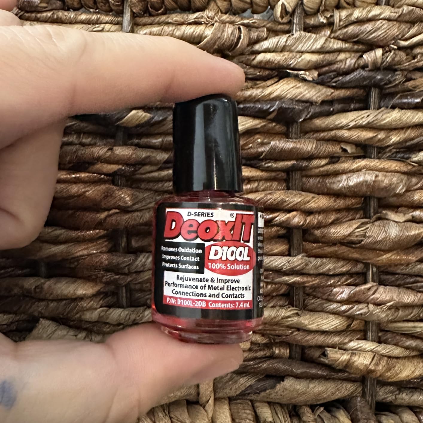 CAIG LABORATORIES DeoxIT D100L-2DB Brush Applicator, More Than A Contact Cleaner, 7.4mL, Pack of 1 customer photo 2