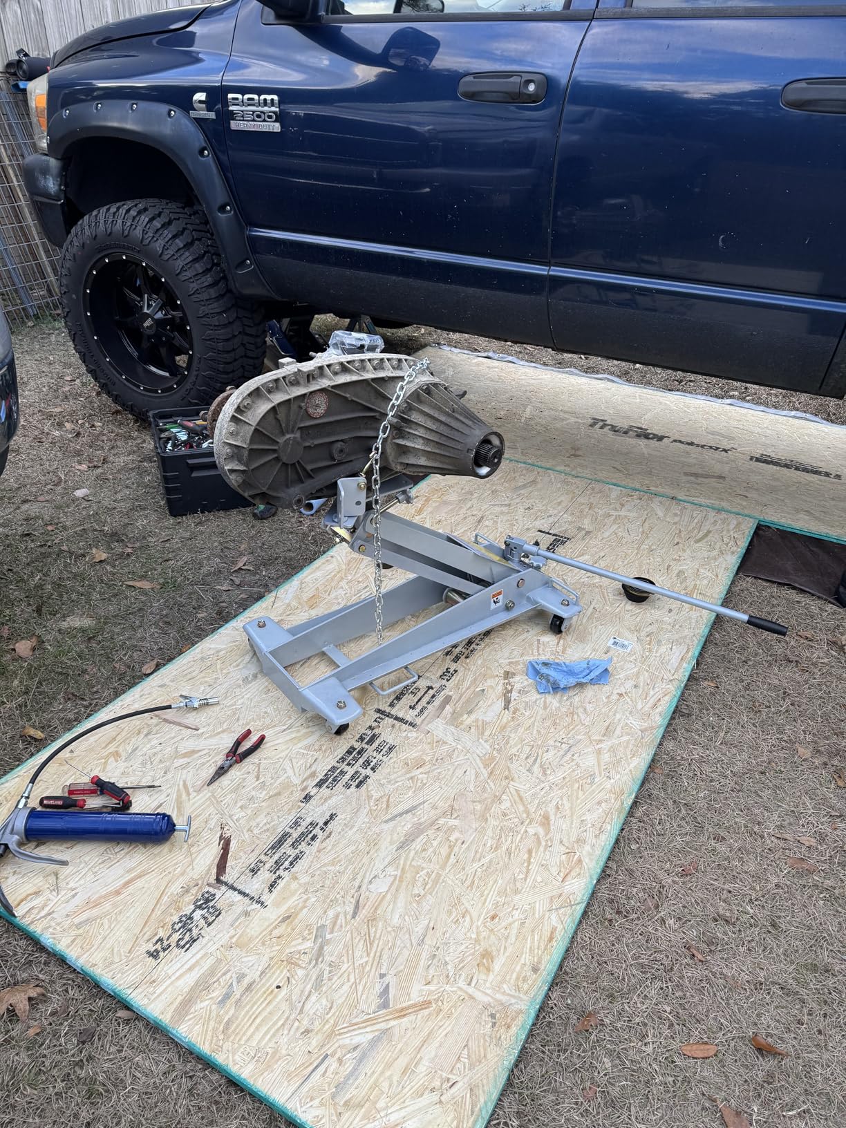 OTC 1521A 1000 lbs Capacity Low-Lift Transmission Jack, Silver customer photo 1