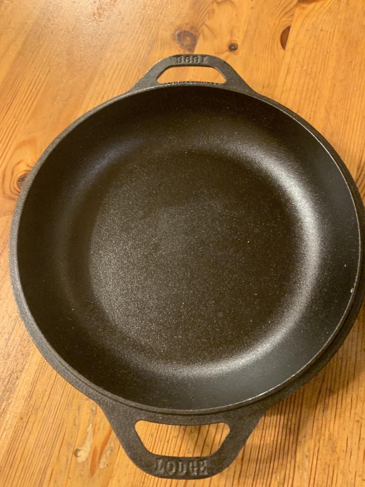 Lodge 5 Quart Cast Iron Double Dutch Oven - Pre-Seasoned - Lid Converts to 10.25