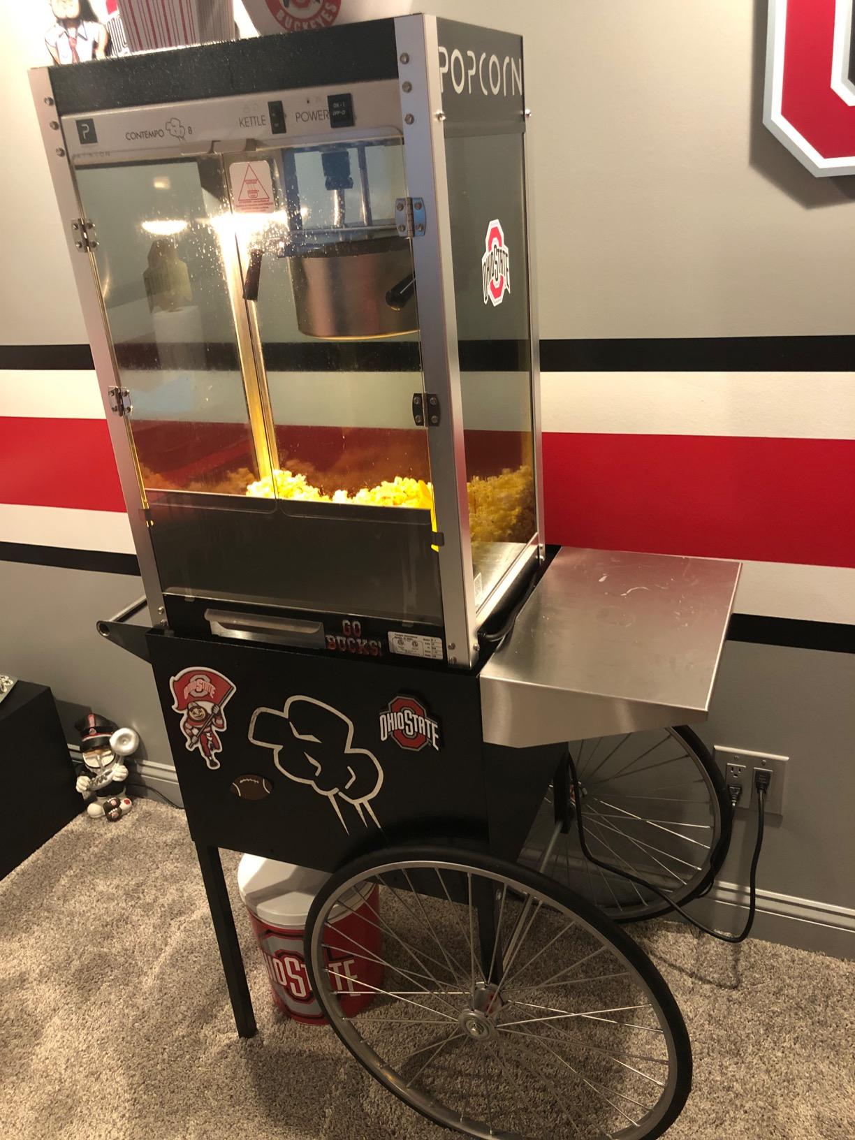 Paragon Contempo Pop 8 Ounce Popcorn Machine for Professional Concessionaires Requiring Commercial Quality High Output Popcorn Equipment, Black and Chrome customer photo 1