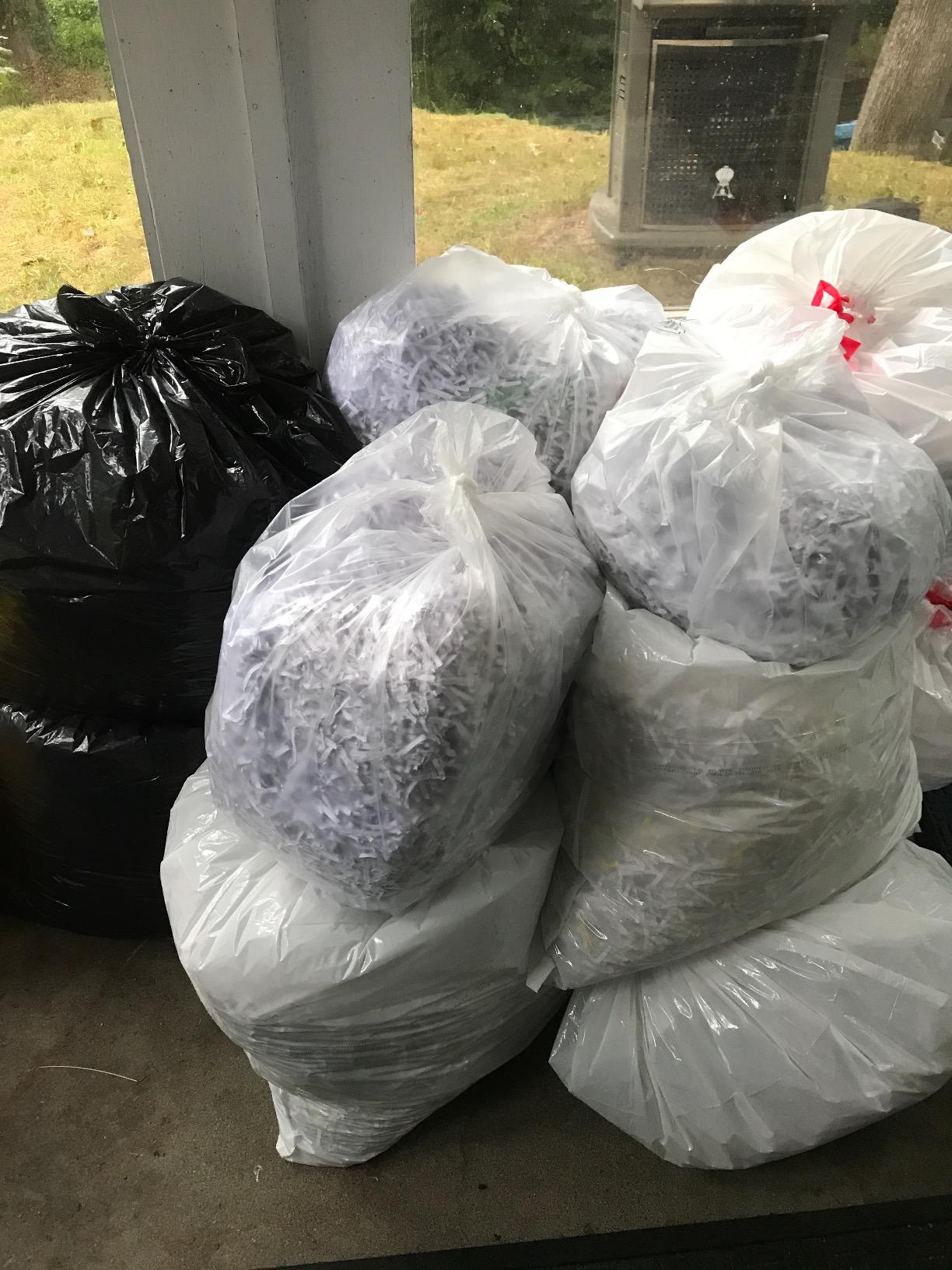 Fellowes Powershred 99Ci 18-Sheet 100% Jam-Proof Heavy Duty Crosscut Paper Shredder Machine for Office and Home, Black/Gray 3229904 customer photo 2