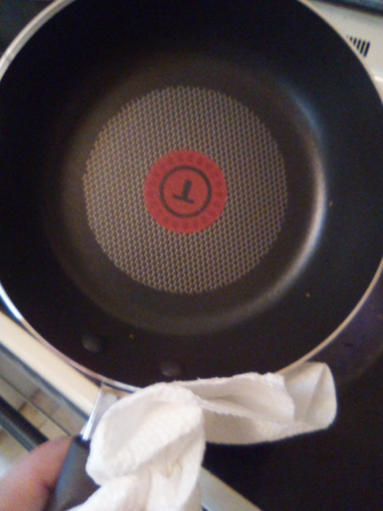 T-Fal Signature Nonstick Pots and Pans Set 12 Piece, Oven Broiler Safe 350F, Kitchen Cookware Set w/Fry Pans, Saucepans, Saute Pan, Dutch Oven, Griddle, Kitchen, Home, Dishwasher Safe, Black customer photo 1