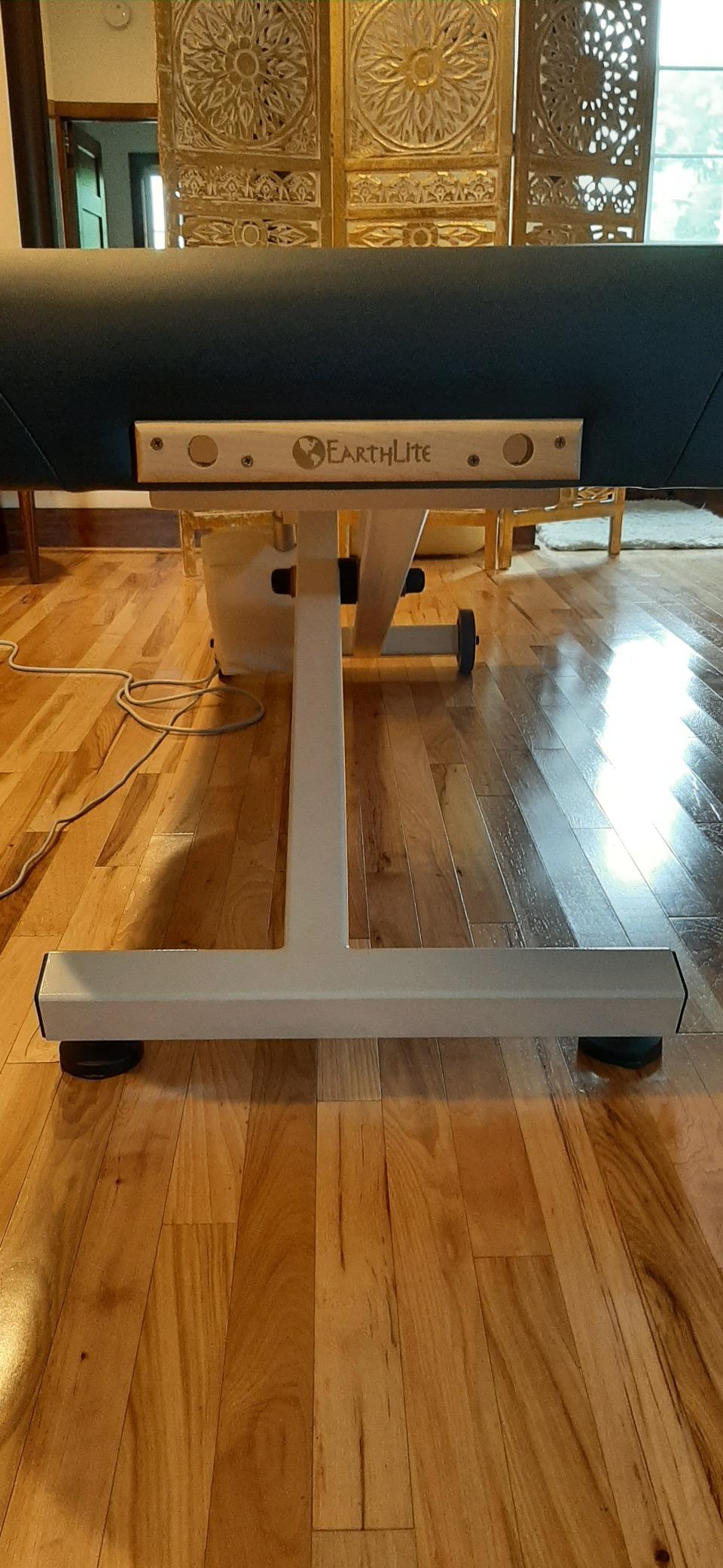 EarthLite Ellora Electric Lift Massage Table, Flat Table Top, Made in USA, 32