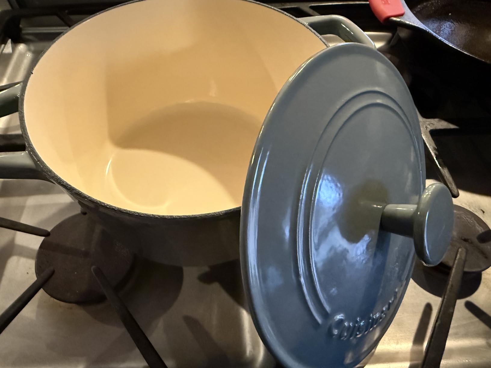 Cuisinart Chef's Classic Enameled Cast Iron Round Covered Casserole (Cardinal Red, 5-Quart) customer photo 1