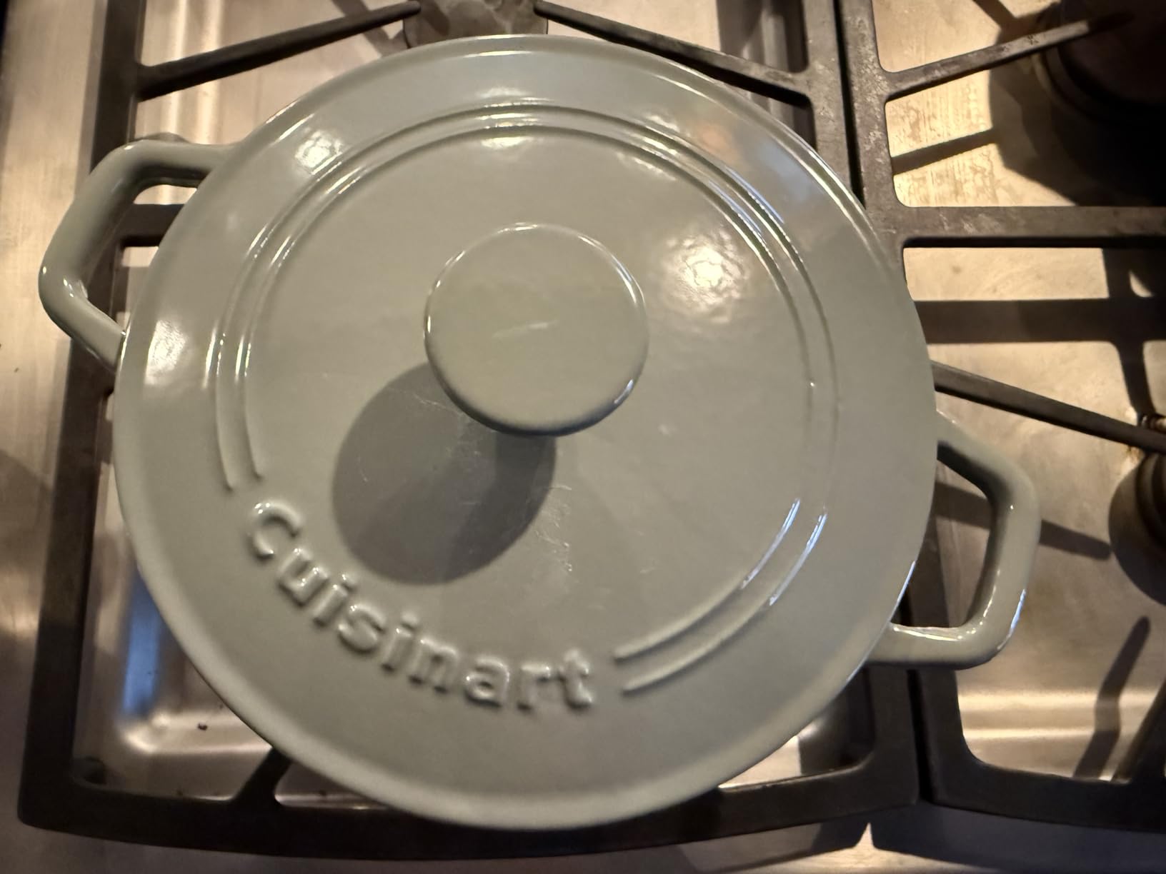 Cuisinart Chef's Classic Enameled Cast Iron Round Covered Casserole (Cardinal Red, 5-Quart) customer photo 2