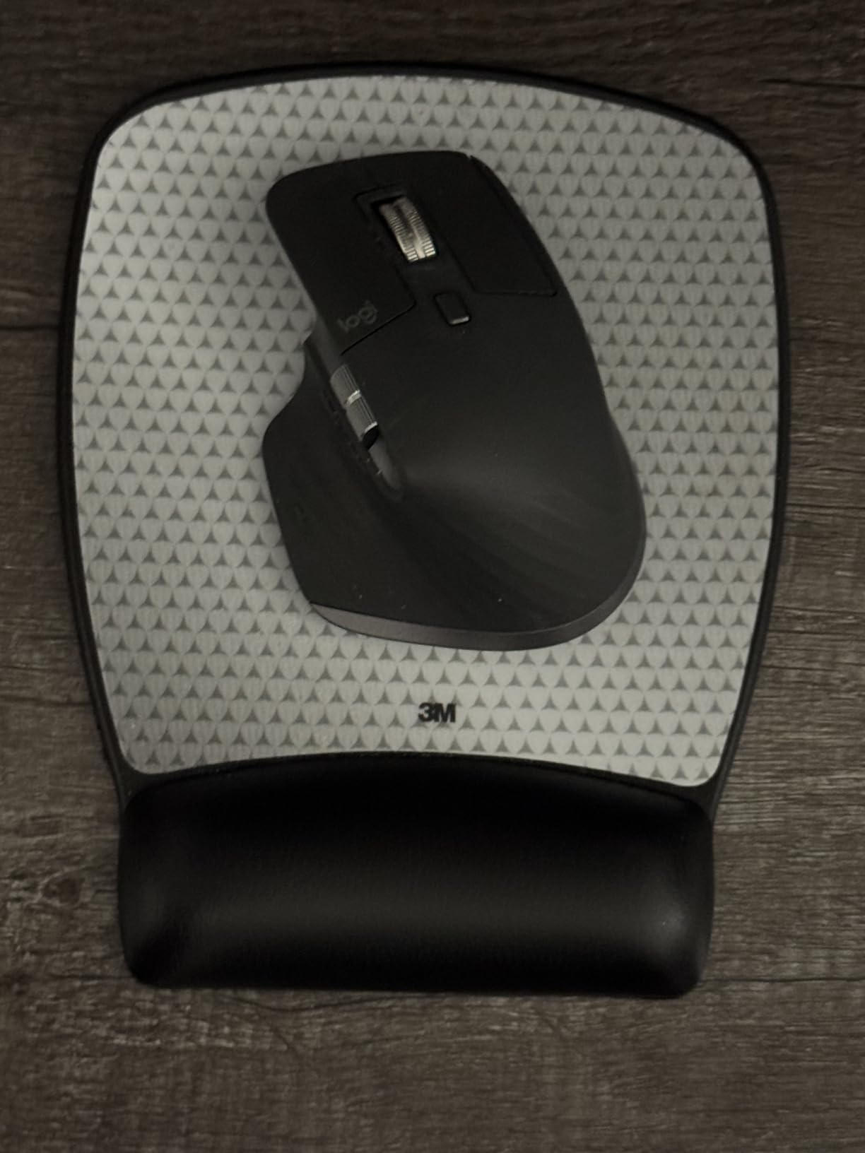 3M Precise Mouse Pad with Gel Wrist Rest, Soothing Gel Comfort with Durable, Easy to Clean Leatherette Cover, Optical Mouse Performance, 8.6