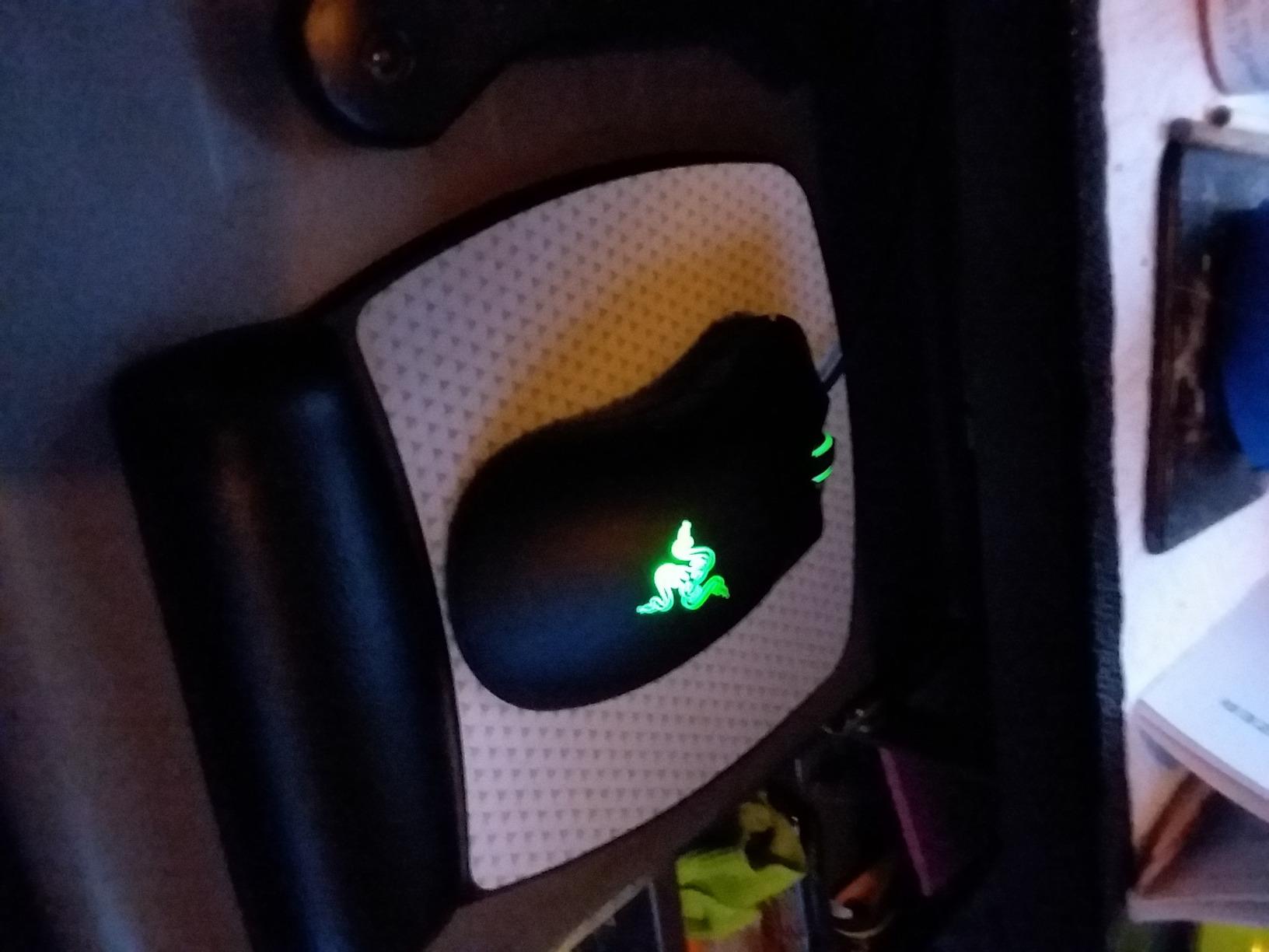 3M Precise Mouse Pad with Gel Wrist Rest, Soothing Gel Comfort with Durable, Easy to Clean Leatherette Cover, Optical Mouse Performance, 8.6