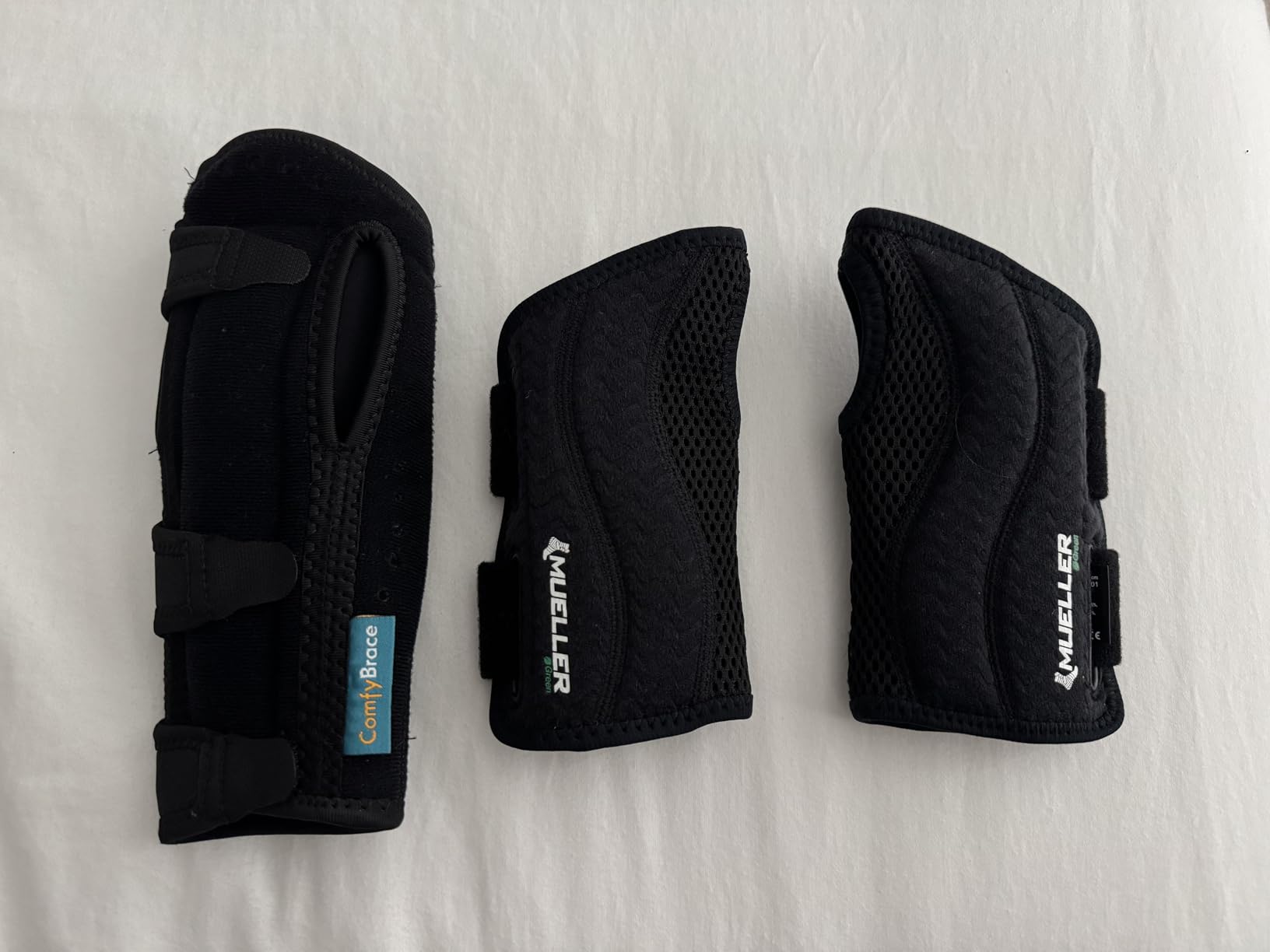 MUELLER Sports Medicine Green Fitted Wrist Brace for Men and Women, Wrist Pain Relief Support, Ideal for Carpal Tunnel, Tendonitis, Arthritis, Right Hand, Black, Small/Medium customer photo 2