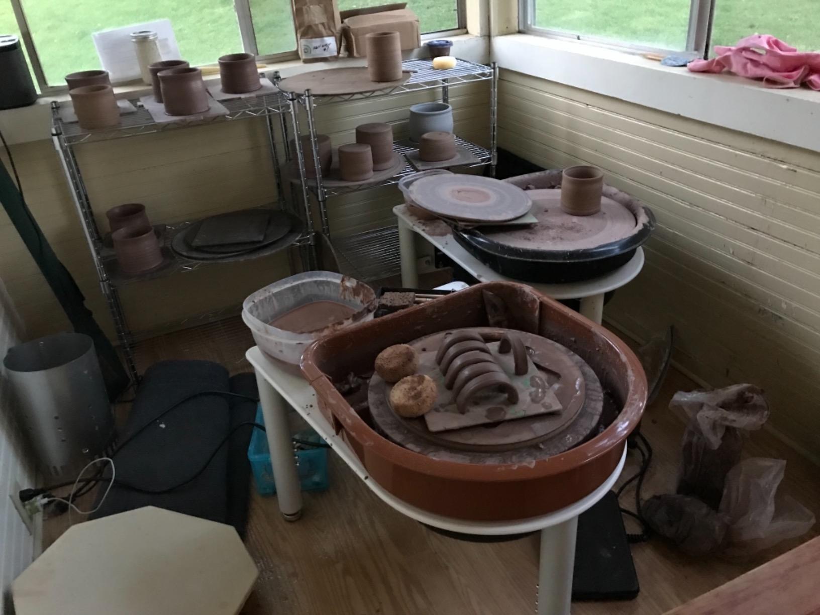 Speedball Boss Elite Pottery Wheel with 1.0 hp Motor, 14-Inch Wheel Head, 175 lb Capacity customer photo 1