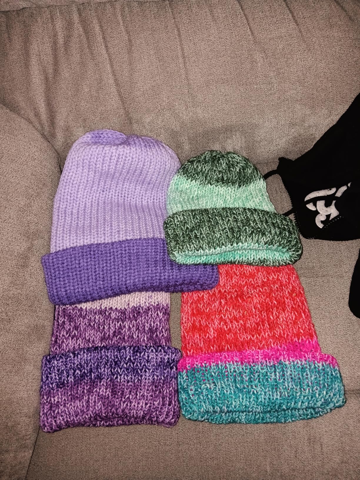 Addi Express King Size Knitting Machine, 46 Needle Round Loom with Row Counter and Hand Crank, Black, 17.7 Inch Flat Panel Width customer photo 1